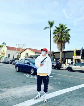 「Sechs Kies」チャン・スウォン、新婚旅行中の近況を公開(WoW!Korea)