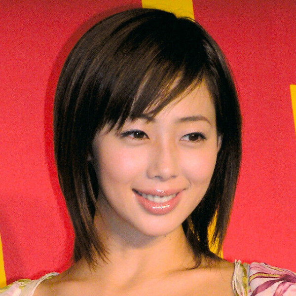 井上和香、シミのあるすっぴんを公開!41歳の素顔に「最高にかわいい」「綺麗」の声(スポーツ報知)