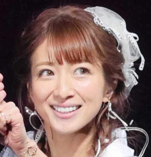 辻希美、１４歳を迎えた長女の最新ショット公開「もうお姉さんゃん！」ネットで「そっくり」と話題(スポーツ報知)