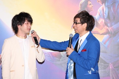 中村倫也、山ちゃんの歌声に感激「こんな贅沢な機会はそうはない」（MusicVoice）
