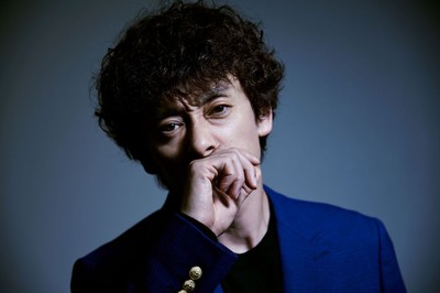 モテ男役に戸惑いも　滝藤賢一の新しい挑戦『東京独身男子』ついに最終回へ（AbemaTIMES）
