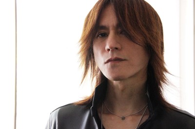 怒り、慈しみ、再生の思い表現　ＳＵＧＩＺＯ、敬愛するシンガー１０人迎え新譜（カナロコ by 神奈川新聞）