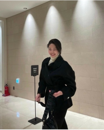 チョンジン(SHINHWA)の妻リュ・イソさん、”ぴょんぴょん走る”可愛いウチの2歳児?(WoW!Korea)