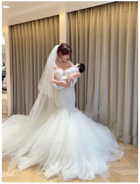 「身体のラインが女性らしく」 舟山久美子、2度延期の結婚式に向けて“家族3人”で再始動 出産前後の体形の変化に思わぬ喜び(ねとらぼ)