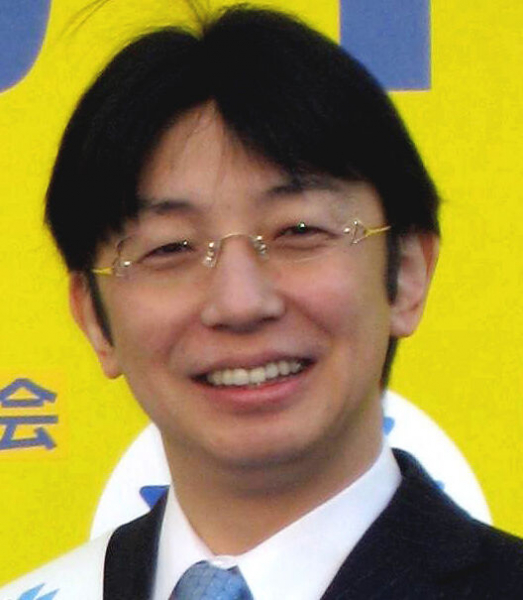 ジャガー横田&木下博勝氏、スキンヘッド長男が15歳誕生日「寒いせいか…ついに靴下を履いて登校」(スポーツ報知)