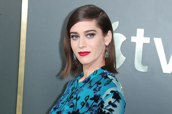 ドラマ版「危険な情事」にリジー・キャプランが主演(映画.com)