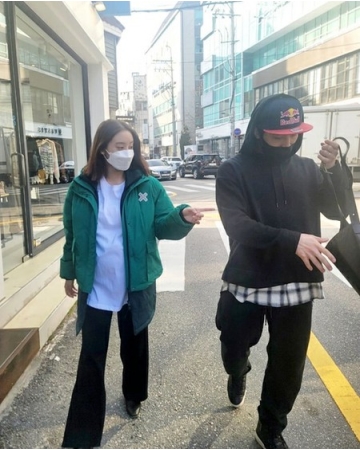 妊娠中のヘリム（元Wonder Girls）、夫シン・ミンチョルは「カバンをよく持ってくれる素敵な男性」(WoW!Korea)