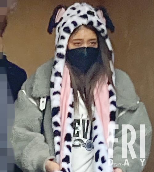 みちょぱ 交際6年になる俳優彼との「ラブラブデート」現場(FRIDAY)