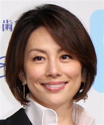 「ドクター」イメージ見事に蹴っ飛ばし…“失敗しない女”から“失敗した女”へ　「リーガルＶ」　米倉涼子というアイコン（夕刊フジ）