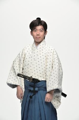 「浪速の喜劇王」の孫藤山扇治が北翔海莉と凱旋公演（日刊スポーツ）