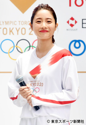 石原さとみ年内入籍も　一時は破局説・前田社長と３３歳誕生日のクリスマスイブに（東スポWeb）