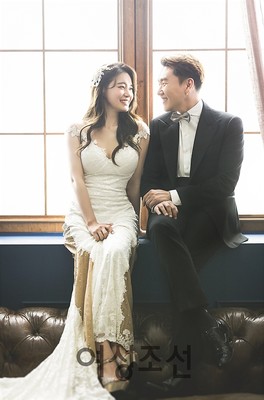 (朝鮮日報日本語版) ソ・ユリ＆チェ・ビョンギル、ウエディング写真公開（朝鮮日報日本語版）
