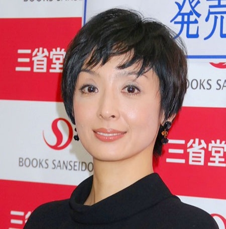 草刈民代、56歳の“ウェディングドレス姿”に称賛の嵐「何十歳も若く見えます！」「素敵でお似合い」(オリコン)