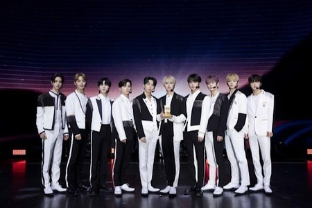 “日本版「プデュ」出身“「JO1」・「INI」、「2021 MAMA」で受賞の栄誉に輝く(WoW!Korea)