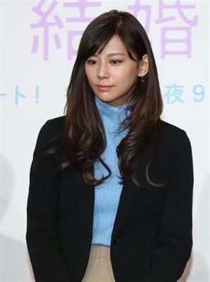 西内まりや、事務所社長ビンタで引退危機　「仕事したいのにやらせてくれない」（夕刊フジ）
