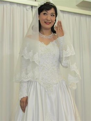 市川由紀乃、ウエディングドレス姿を初披露（サンケイスポーツ）