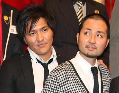 暴力団幹部のパーティーで上半身裸ではっちゃけて…　吉本、スリムクラブに無期限謹慎処分（夕刊フジ）