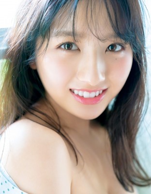“二代目磯山さやか”と呼ばれる迫力ボディを披露　大和田南那、ファースト写真集発売決定（デビュー）
