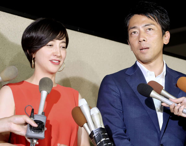 滝川クリステル子育て投稿で3度炎上…進次郎氏に“飛び火”した親子ヨガの顛末【2021年 芸能界ネット炎上事件簿】(日刊ゲンダイDIGITAL)