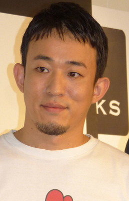 ファンキー加藤、騒動と重なる歌詞にファン応援コメント「歌声に感動」「歌詞が切なすぎる」（スポニチアネックス）