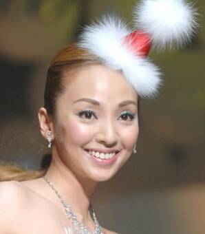 神田うの、みずから開発した「ピンクの下着」を着た姿に「見とれます」「キレイすぎる」…！(現代ビジネス)