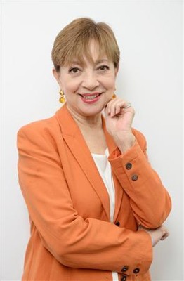 鳳蘭、舞台の上の褪せぬ輝き「天職だなぁ」　宝塚は夢の花園…後輩に必ずアドバイス「だまされるな」（夕刊フジ）