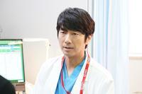 眞島秀和、宮沢氷魚の“秘密”を知る脳外科医役に「偽装不倫」（cinemacafe.net）