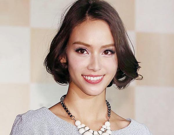 滝沢カレンは“年下モデル”太田光ると来春結婚か 近藤春菜が「グータンヌーボ2」で示唆(日刊ゲンダイDIGITAL)