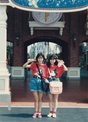 西村知美、渡辺美奈代との高校時代の写真公開「楽しい想い出です」（MusicVoice）