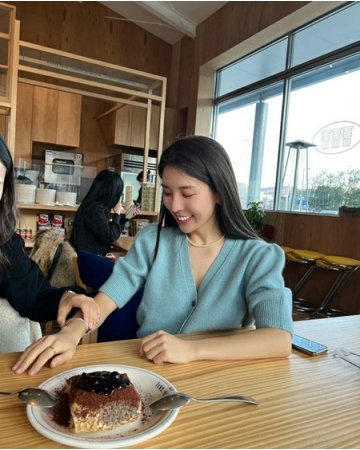 「オットギ3世」ハム・ヨンジ、財閥の元日は？“なんかいい感じ”(WoW!Korea)