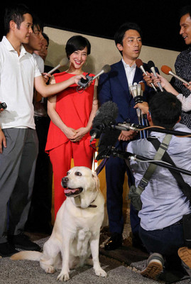 婚姻届提出…進次郎氏＆滝クリに地元横須賀フィーバー、「忠犬タマ公」像は新スポットに？（スポニチアネックス）