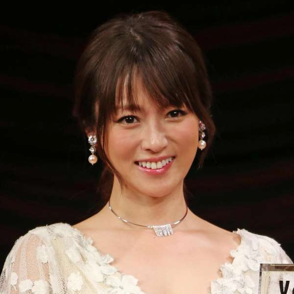 深田恭子「年内結婚報道」をファンはどう受け止めたのか？ 微妙だったネットの反応(日刊ゲンダイDIGITAL)