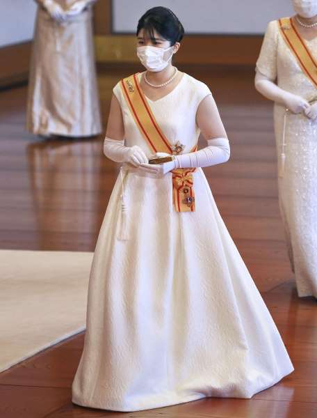 愛子さま公務デビューも一般参賀中止で新年初お目見えならず…注目は3月の記者会見(日刊ゲンダイDIGITAL)