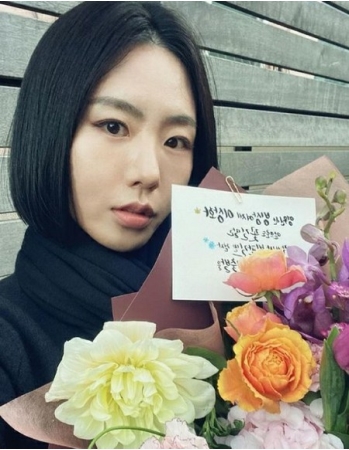 元スピードスケート韓国代表イ・サンファ、「待ってて北京！ 私が行く！」鮮やかな目つきの近況公開(WoW!Korea)