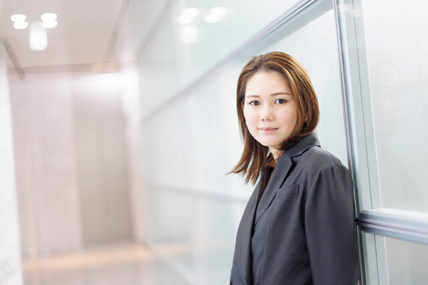 性的描写を封印した金原ひとみの新境地「無理して恋愛やセックスをするのは違うな」(週プレNEWS)