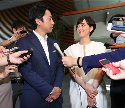 小泉進次郎と滝川クリステルの結婚発表会見　“演出家”テリー伊藤は好評価（ニッポン放送）