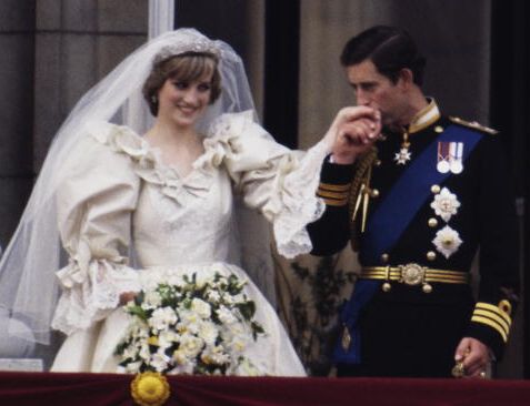 英国史に残る革命児！ ダイアナ元妃が英国王室の伝統を破った4つの瞬間(ELLEgirl)