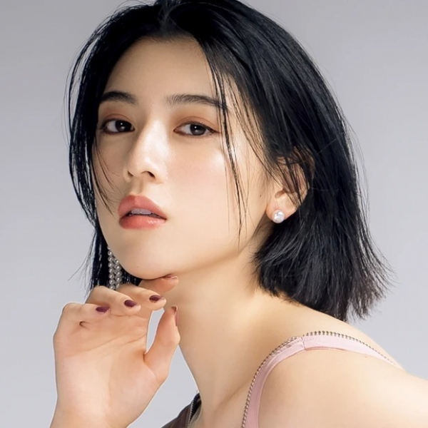 【三吉彩花さん】お気に入りのお取り寄せフードを徹底リサーチ！選ぶ際のポイントは？(MAQUIA　ONLINE)