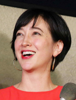 滝川クリステル　ラジオで結婚報告「来年には母になります」（スポニチアネックス）