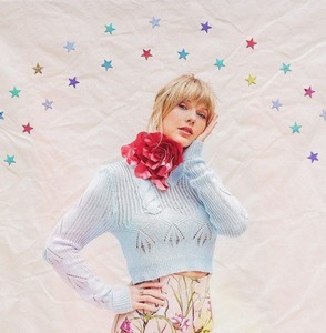 テイラー・スウィフト、新曲“Lover”を公開！ リリース記念のYouTubeライブも決定（rockinon.com）