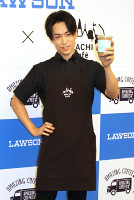 ＥＸＩＬＥ　ＴＥＴＳＵＹＡ　第１子誕生「これから僕も気合入れて」プロデュース商品発表会（スポーツ報知）
