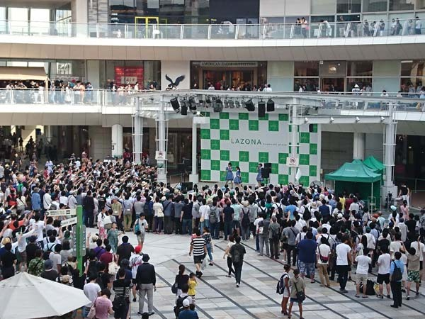 グラビアアイドル「コロナ残酷物語…撮影本数は激減、ロケ隊が食事入店NG食らうことも(日刊ゲンダイDIGITAL)