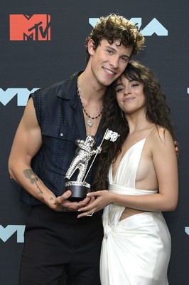 ラブラブっぷりを見せつけ。VMA2019に来場したセレブカップルたち（ELLE ONLINE）