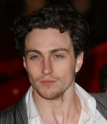 29歳のイケメン俳優、結婚7年の23歳年上妻とラブラブ！（Movie Walker）