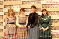 朝夏まなと「とてもいい状態！」『Little Women -若草物語-』開幕（チケットぴあ）