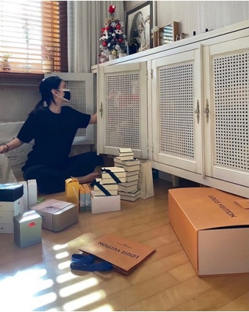 ソヨン(元T-ARA)、チョ・ユミンとの結婚発表後に引っ越し準備「本当に去るのね」(WoW!Korea)