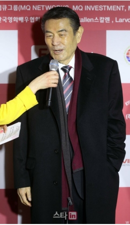 “元祖イケメン俳優”ナム・グンウォン、危険な峠超え自宅治療中…関係者「状態は良くない」(WoW!Korea)