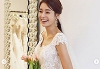 女優ファン・ジヒョン、ウエディングドレス姿を公開…10月に結婚予定（WoW!Korea）