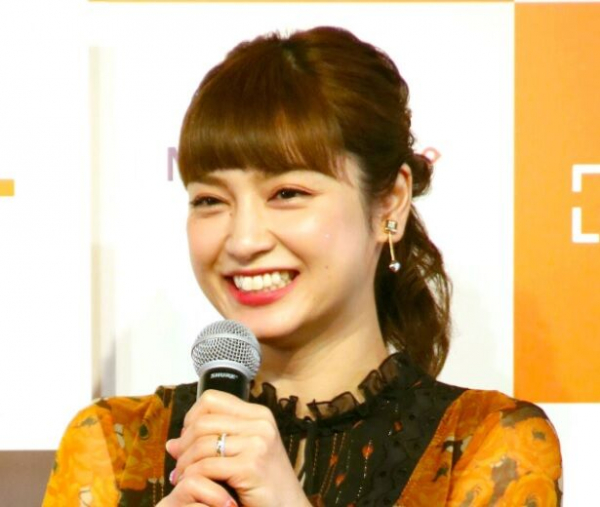 平愛梨、豪華な手料理８品がズラリと並ぶ食卓が圧巻！とりのから揚げ、豚バラキャベツなど(スポーツ報知)