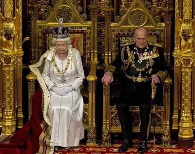 英国王室初のプラチナ婚を迎えたエリザベス女王とフィリップ王配の結婚にまつわる名言3（ELLEgirl）